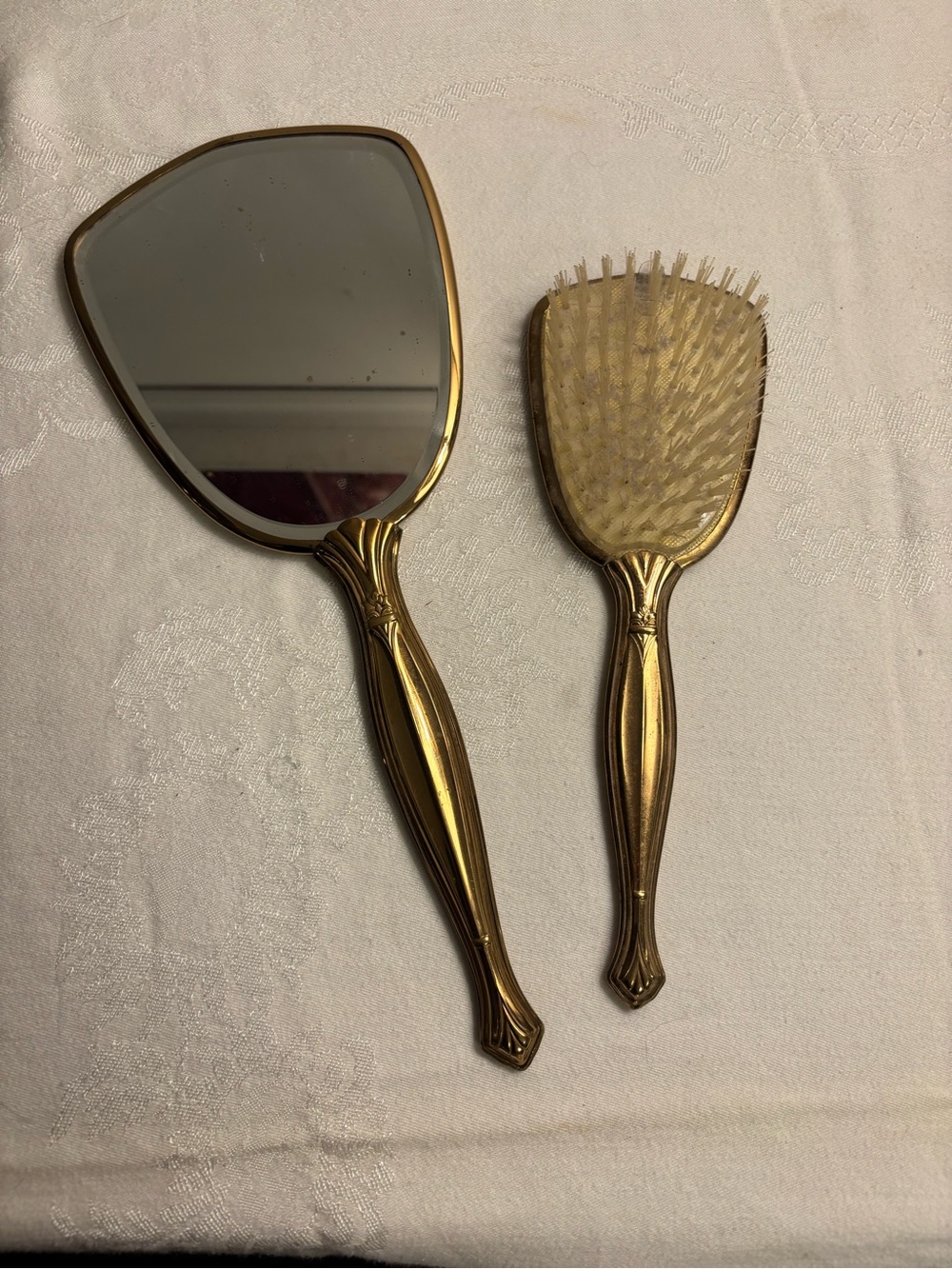 Vintage Gold Hand Mirror and Brush Set with Pink Floral Heart - Picture 4 of 9